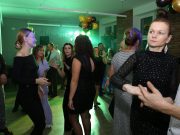 Zabawa Andrzejkowa 2021 r. Tańczony goście na balu Andrzejkowym